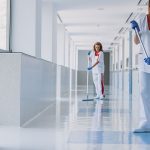 imagen del artículo: Trabajadores de la limpieza económicos